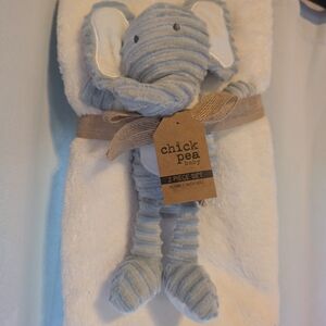 chick pea Blue Elephant Blanket Set